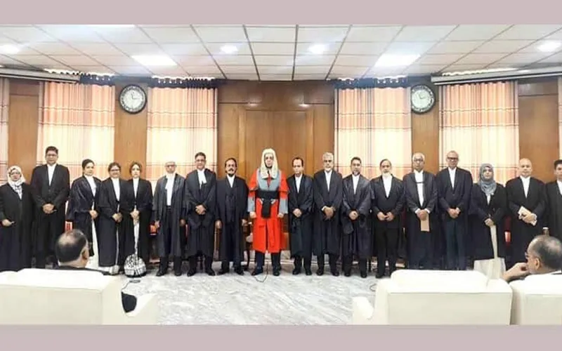 দুপুরে ২২ বিচারপতির শপথ: স্থায়ী নিয়োগের প্রজ্ঞাপন জারি